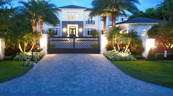 image of home in the back in pinecrest fl